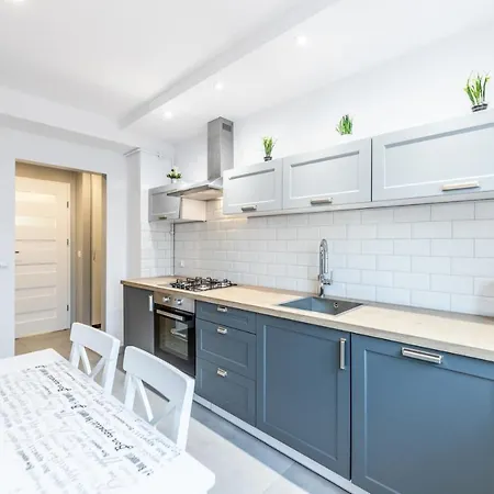 Na Szewskiej Przy Rynku I Jarmarku Bozonarodzeniowym Breslavia