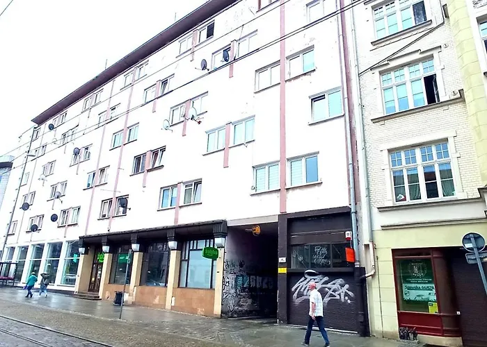 Na Szewskiej Przy Rynku I Jarmarku Bozonarodzeniowym